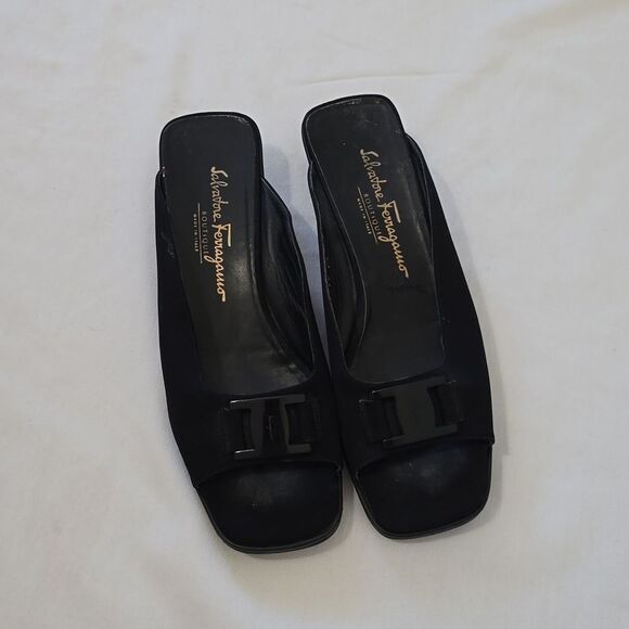 SALVATORE FERRAGAMO ‘REMIND’ Open Toe Mules 10(39) - Picture 1 of 9